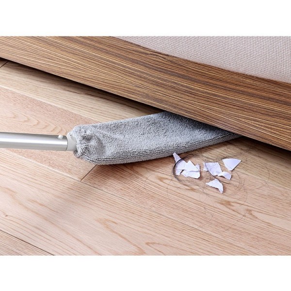 Vassoura telescópica com cabeça flexível